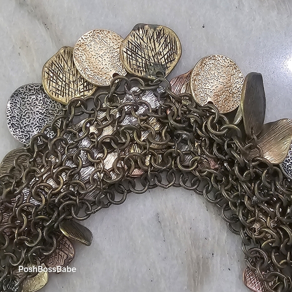 Metal leaf layered boho neutral natural necklace - Picture 4 of 6